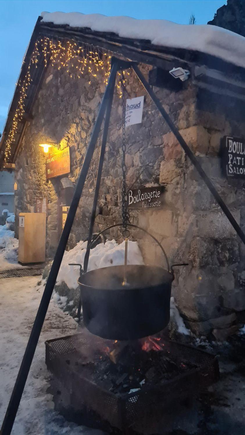Maison Carail Nevache 14 Personnes Exterior foto